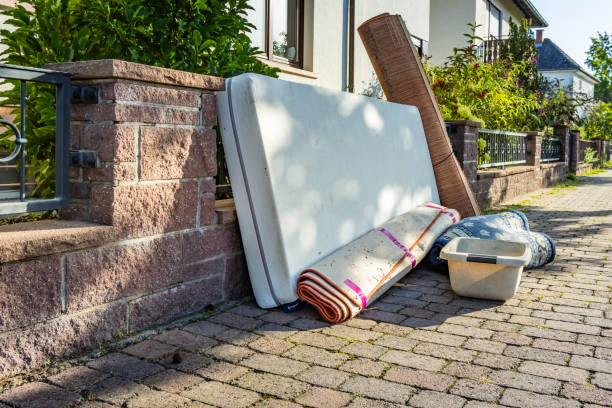 Best Construction Debris Removal  in Marine City, MI